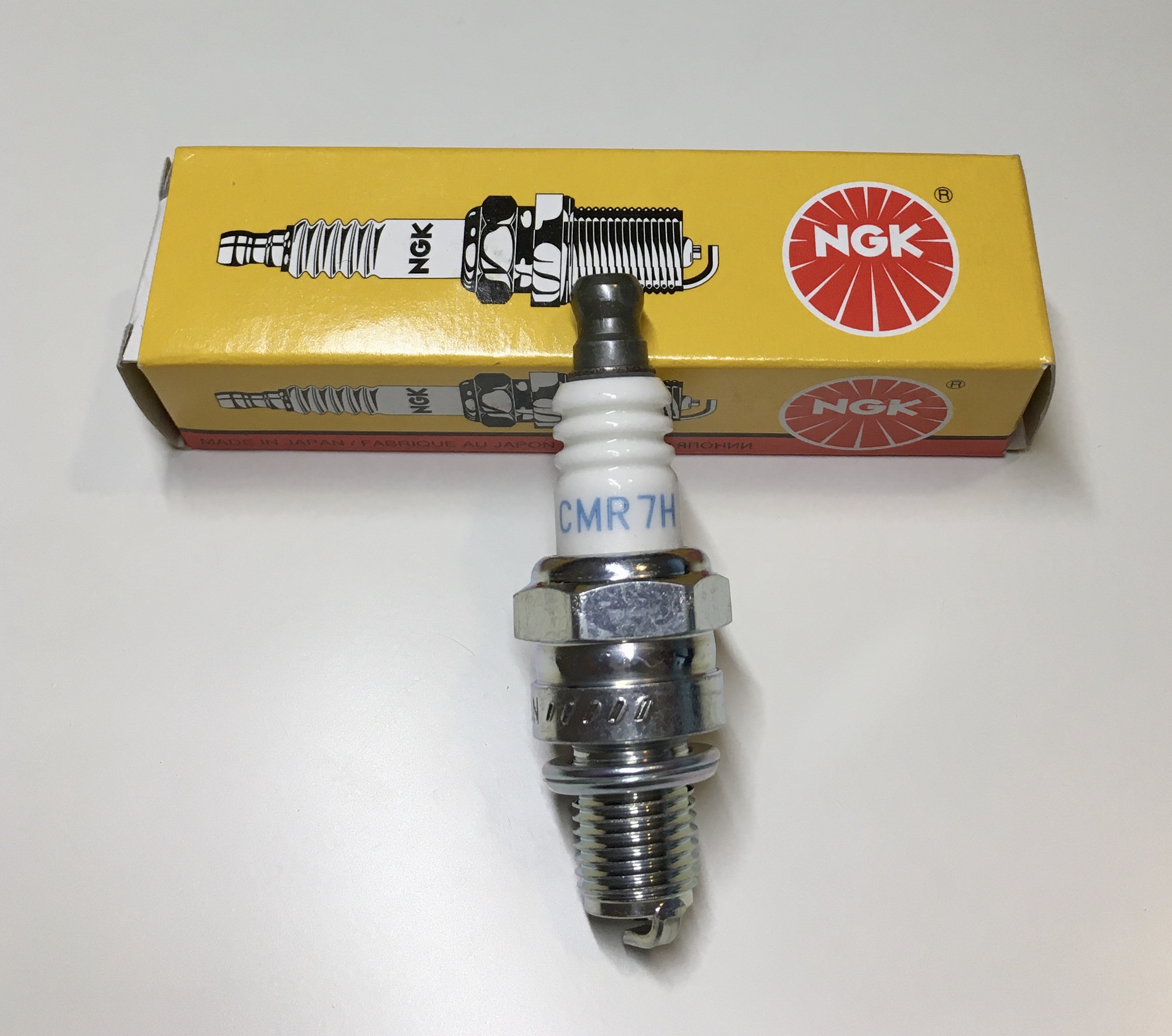 NGK CMR7H / 3066 NGK 4 Stück Zündkerze